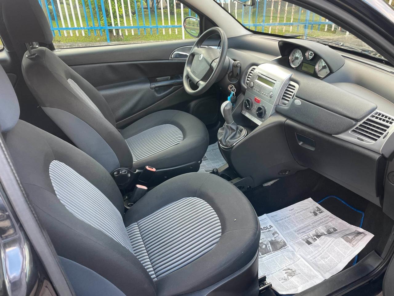 Lancia Ypsilon 1.3 MJT 75 CV Oro Giallo