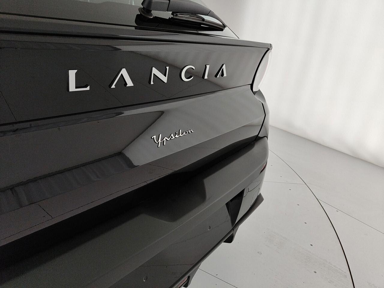 Lancia Ypsilon Hybrid e-DCT 100Cv