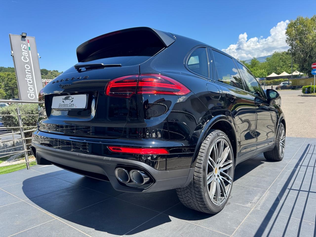 Porsche Cayenne 3.0 Diesel Platinum Edition open edition Porsche approved