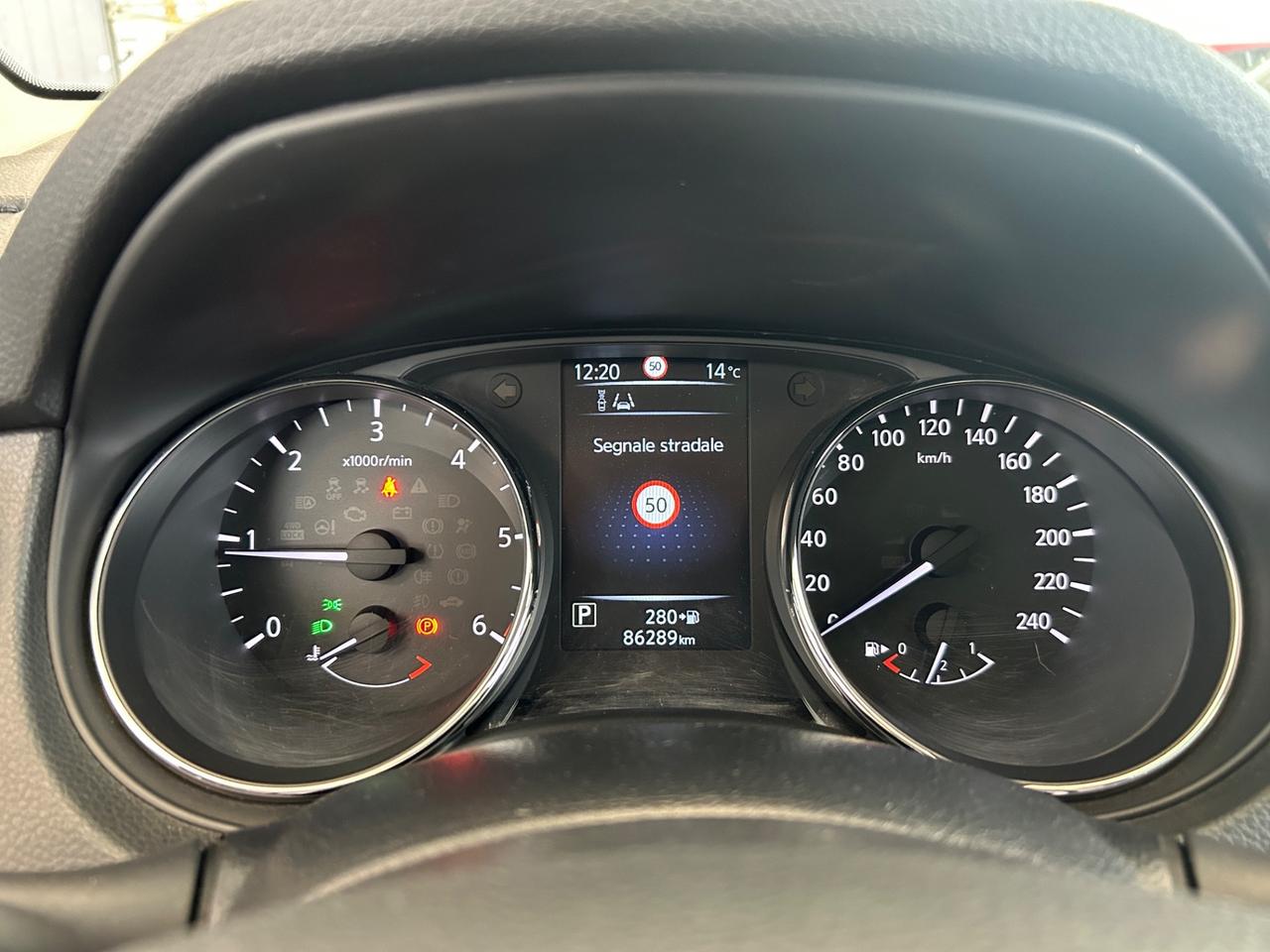 Nissan Qashqai 1.6 dCi 2WD N-Connecta Xtronic Neopatentati