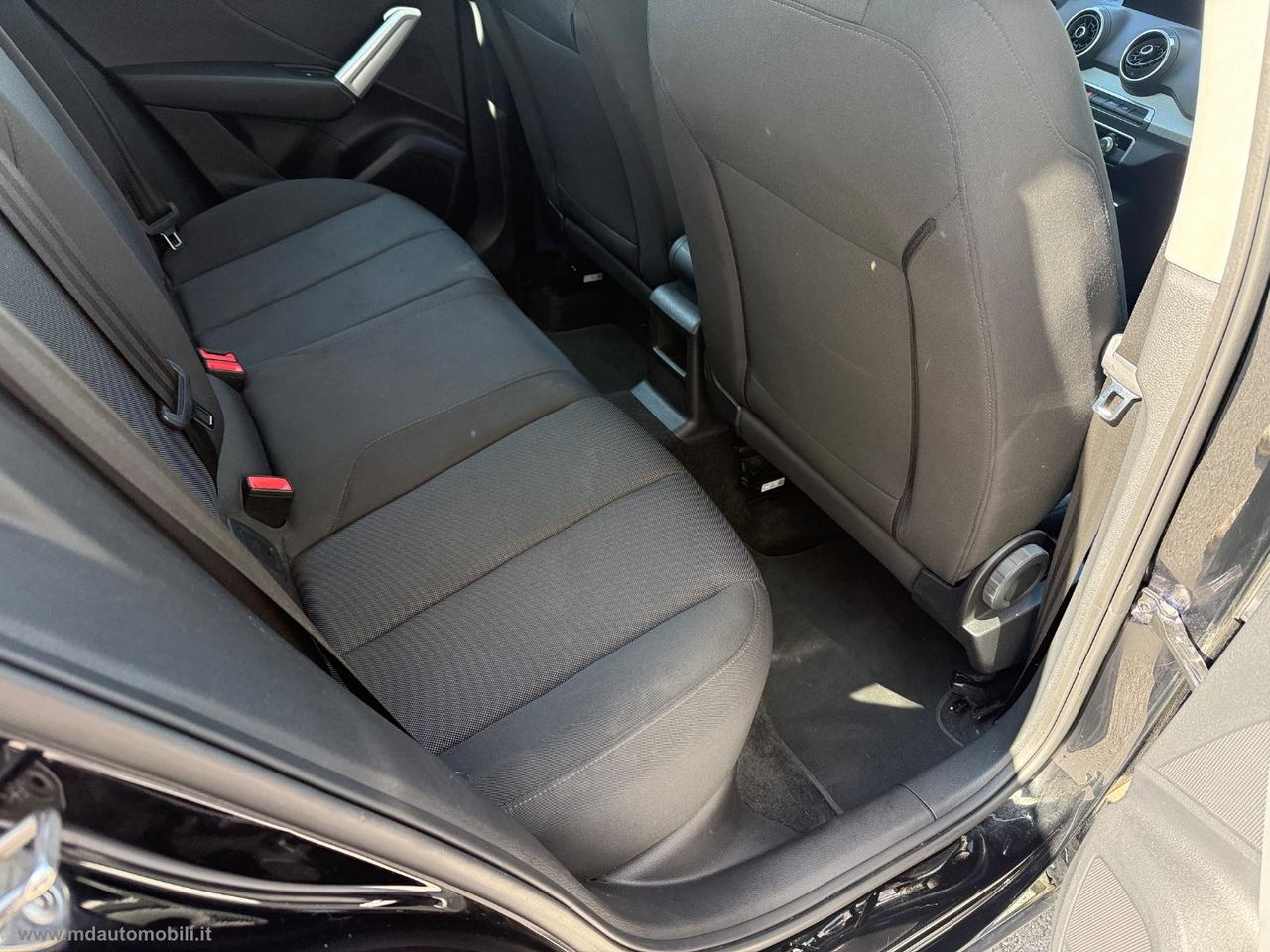 AUDI Q2 30 TDI Business STUPENDA