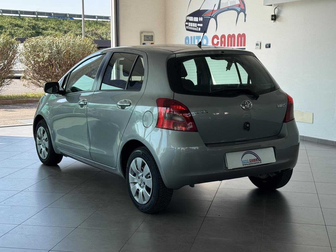 Toyota Yaris 5p 1.3 87cv Automatica Neopatentati