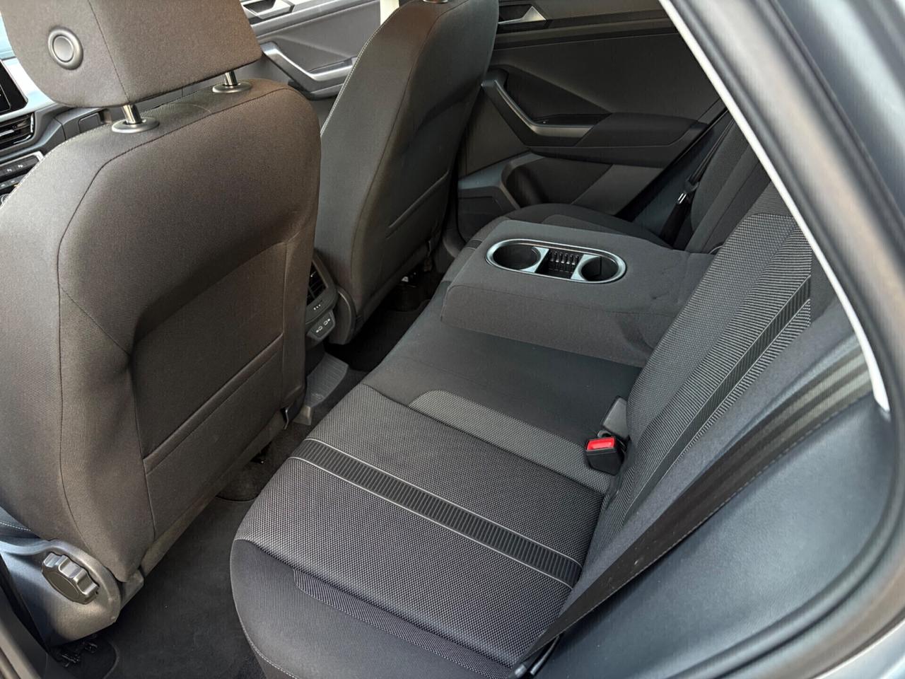 Volkswagen T-Roc 2.0 TDI TOTAL BLACK