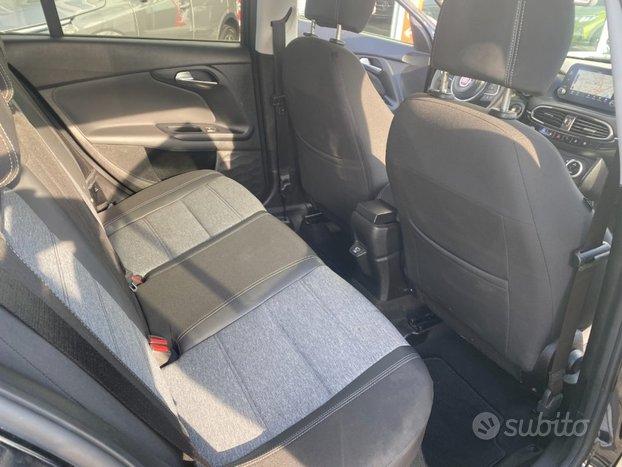 FIAT Tipo 1.0 5 porte Cross