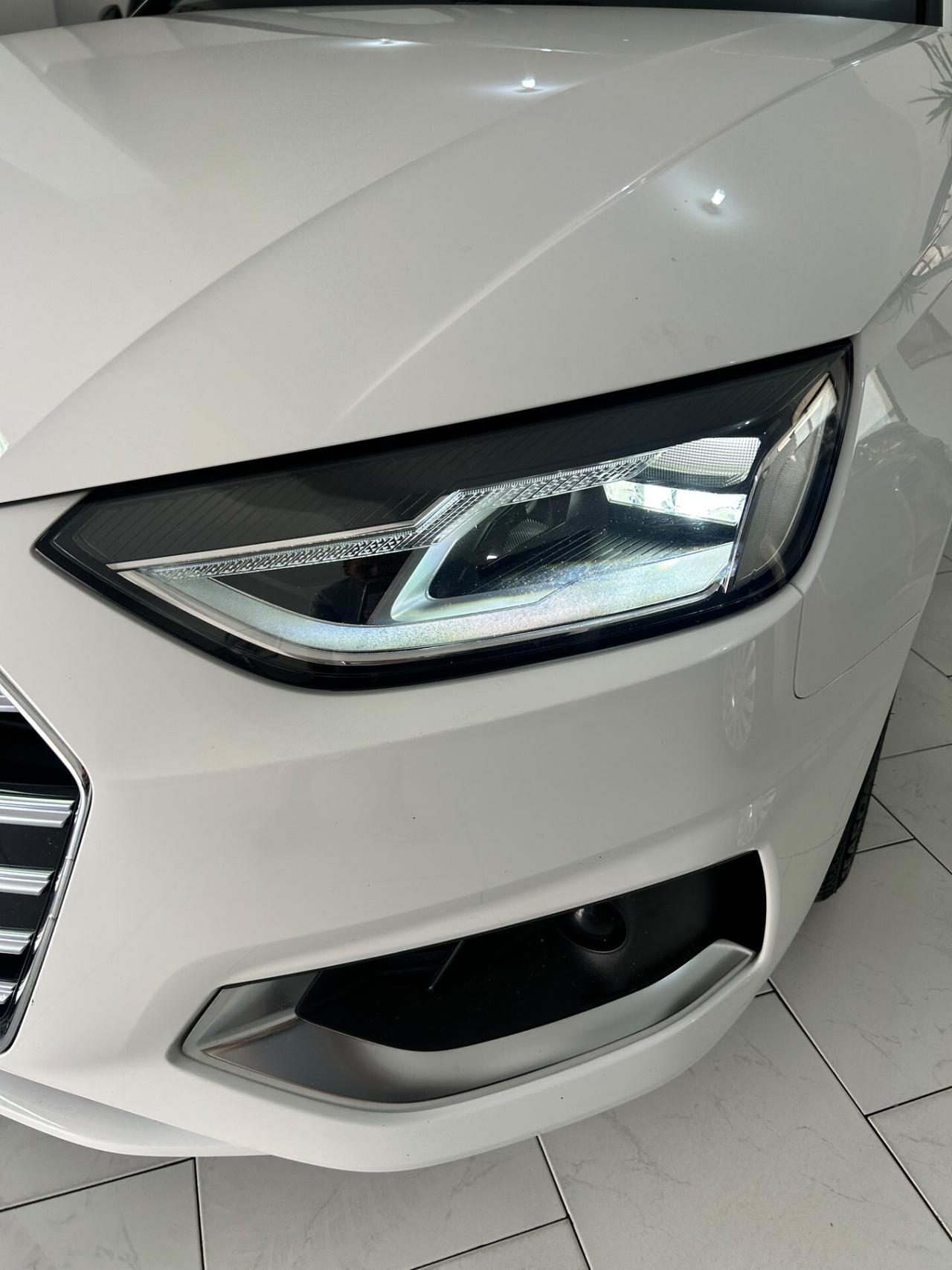 Audi A4 Avant 30 TDI/136 CV S tronic