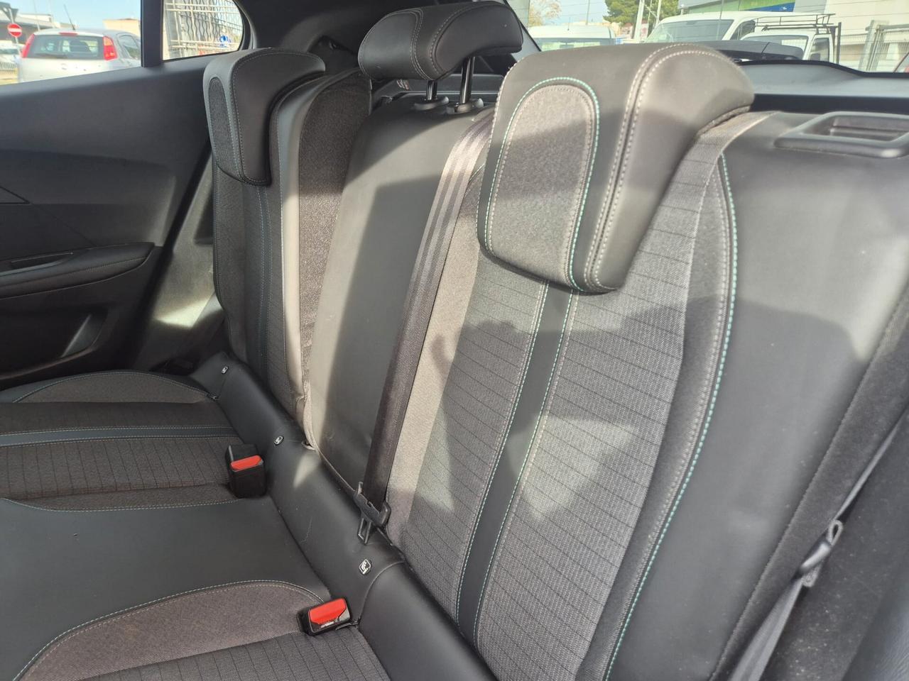 Peugeot 2008 BlueHDi 130 S&S EAT8 Allure Pack