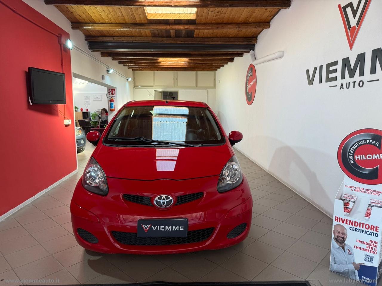 TOYOTA Aygo 1.0 12V VVT-i 5p.Deep Oc. Conn. MMT