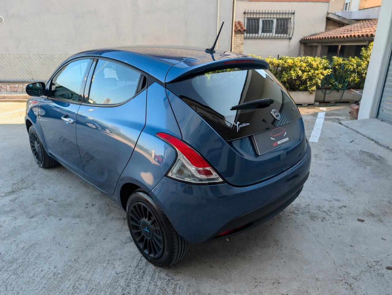 Lancia Ypsilon 1.0 FireFly S&S Hybrid 2022