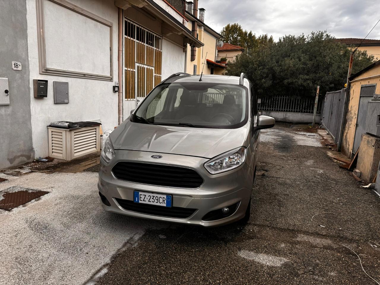Ford Tourneo Courier 1.0 EcoBoost 100 CV Plus