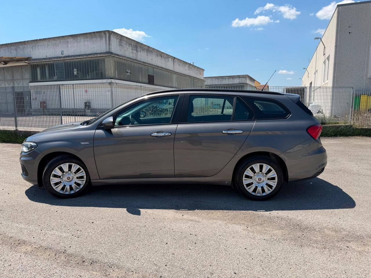 Fiat Tipo 1.4 SW Lounge con GARANZIA 12 m