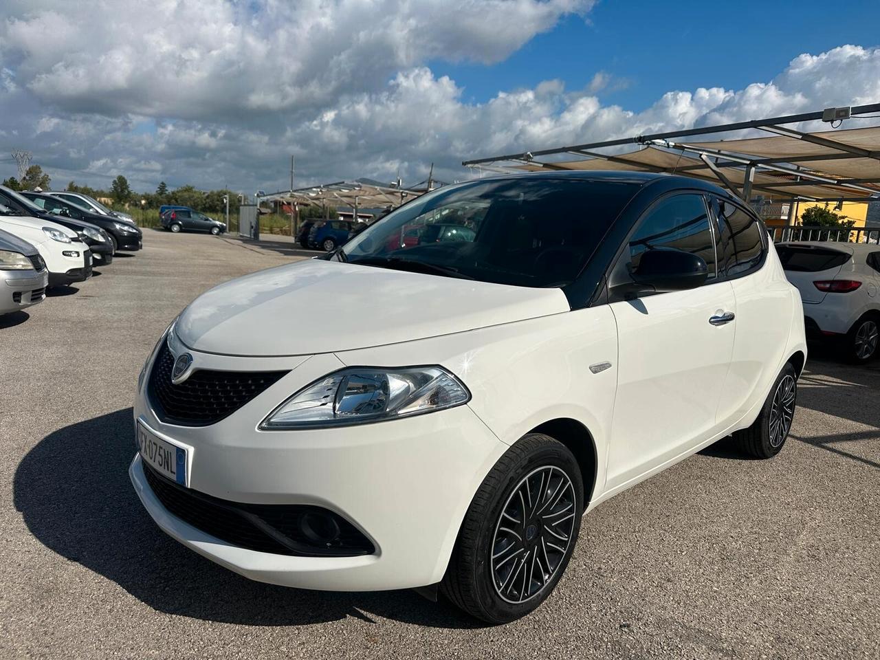 Lancia New Ypsilon 1.2 Benzina