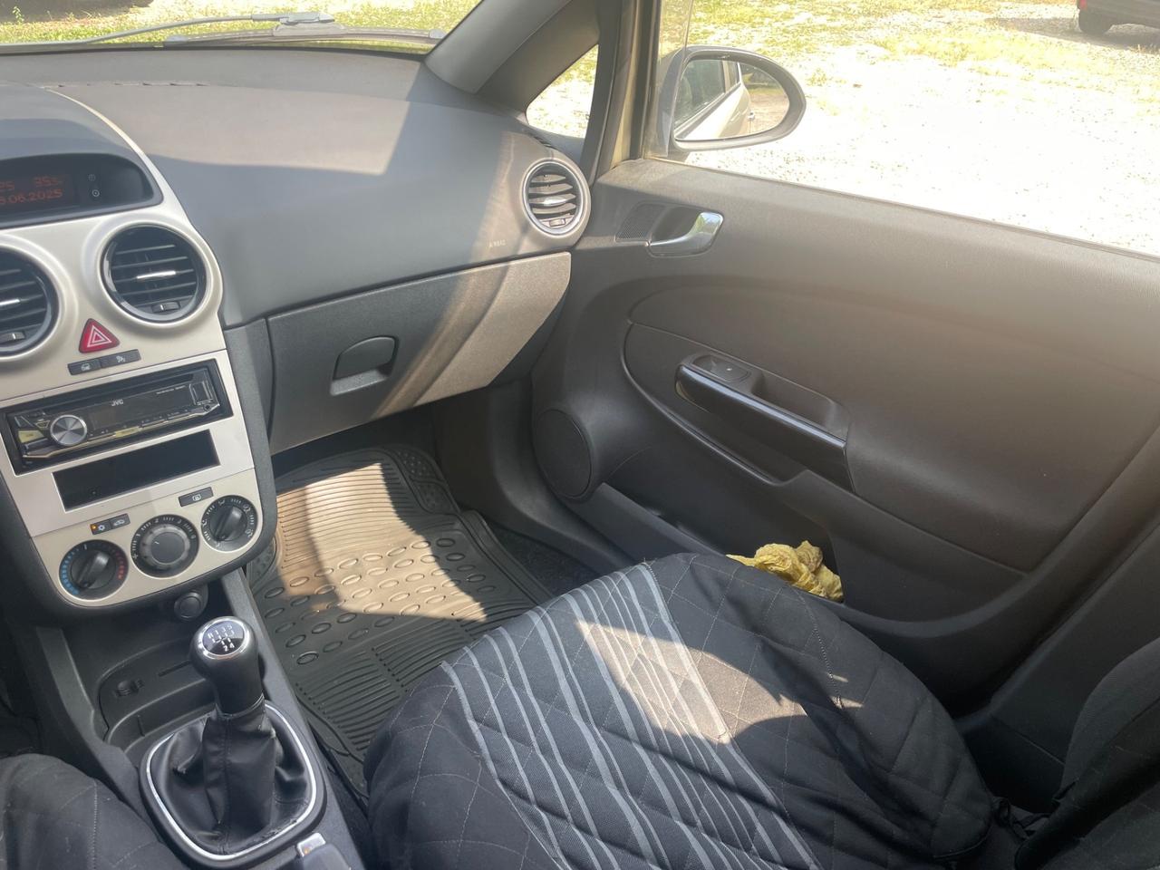 Opel Corsa 1.2 5 porte Cosmo