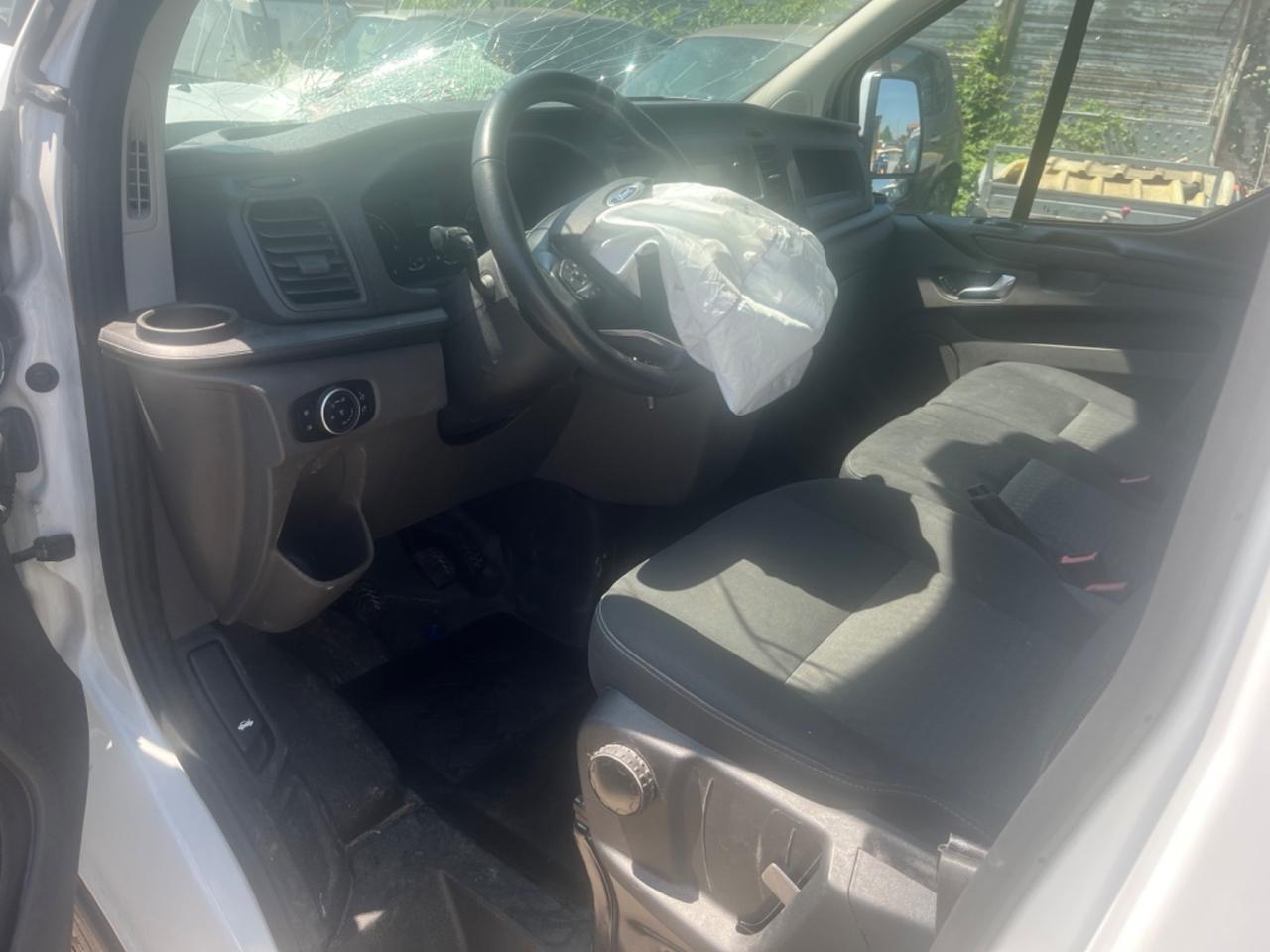 Ford transit custum hybrid 2021 sinistrato