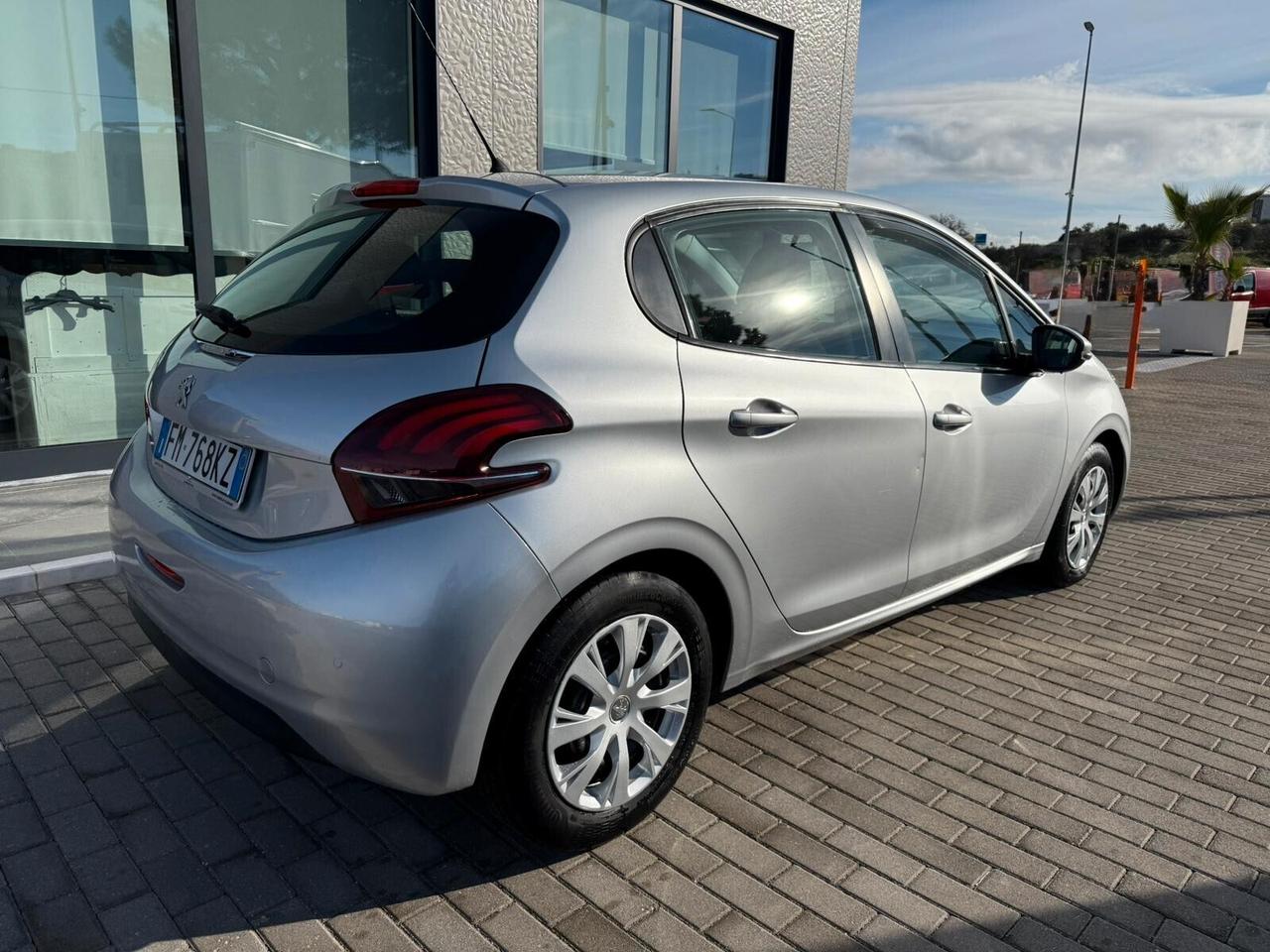 Peugeot 208 Allure 1.6 Diesel 75CV