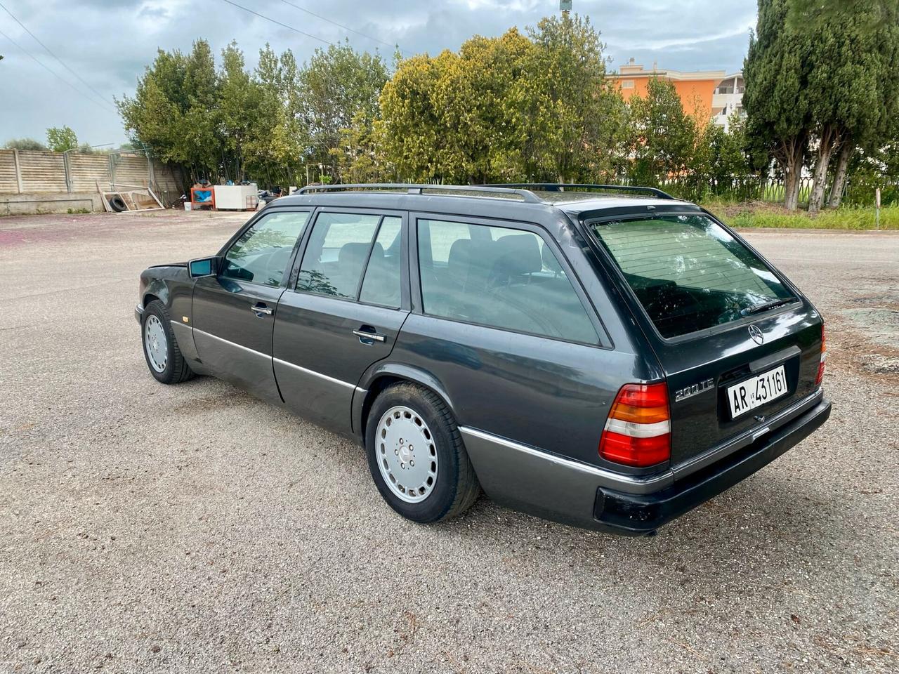 Mercedes-benz 200 W124