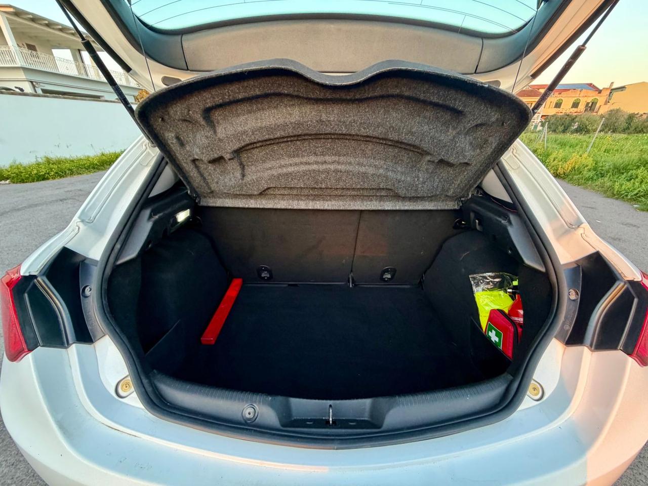 Alfa Romeo Giulietta Sportiva 1.6 JTDM 16V #10026