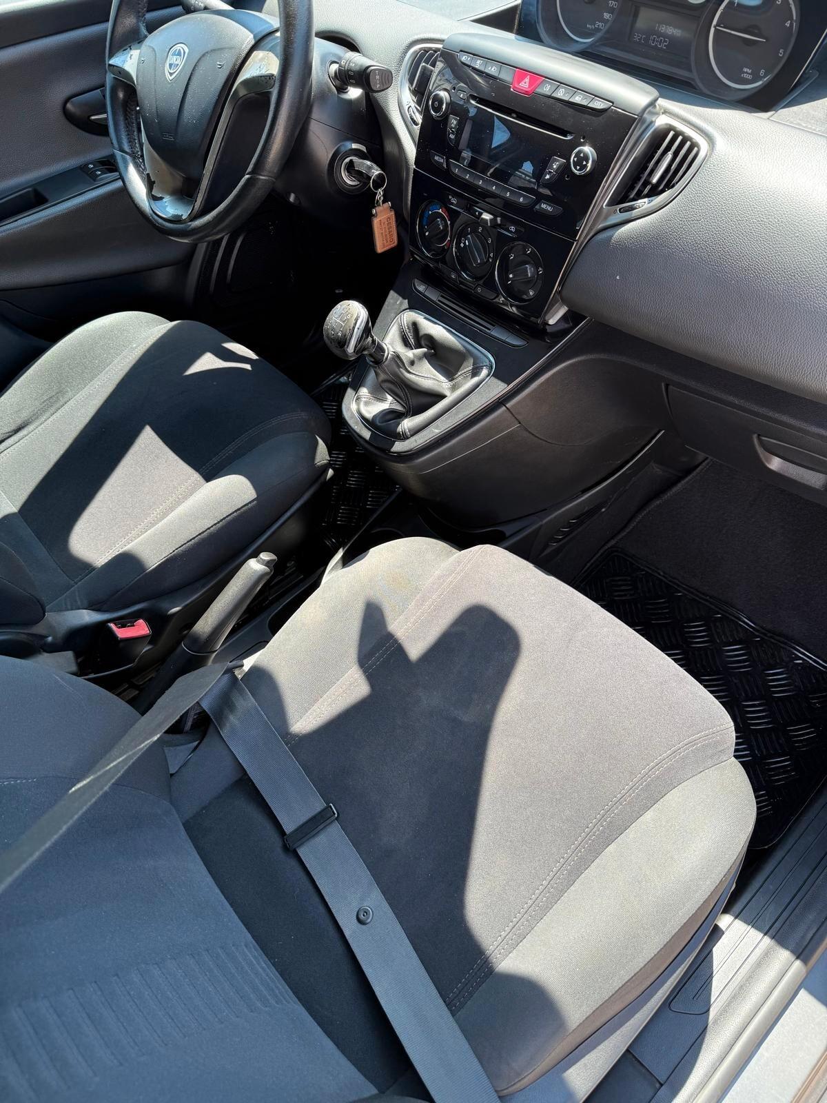 Lancia Ypsilon 1.3 MJT 16V 95 CV 5 porte S&S Platinum