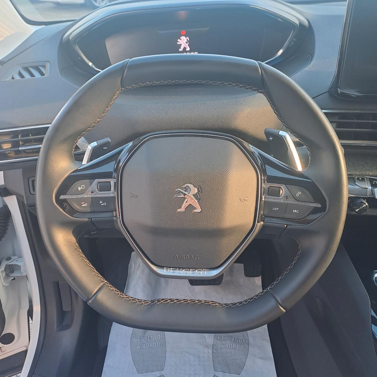 Peugeot 3008 1.6 Plug-In Hybrid 225Cv Eat8 Allure