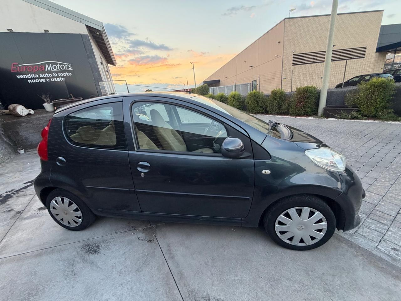 Peugeot 107 1.0 68CV 5p. Plaisir