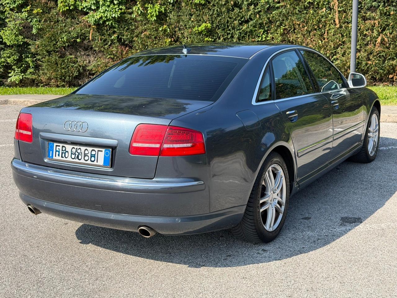 Audi A8 3.0 V6 TDI quattro tiptronic