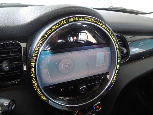 MINI Cooper 1.5 Cooper Essential 5 porte