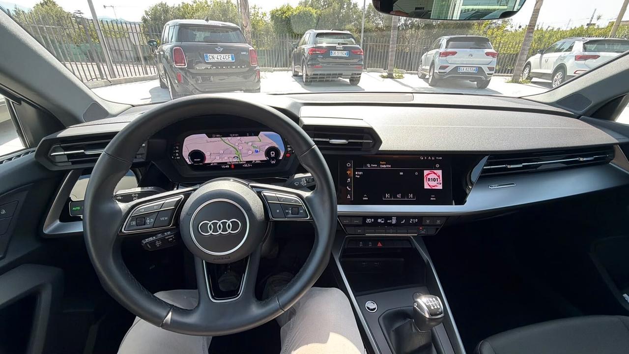 Audi Q2 30 TFSI Business