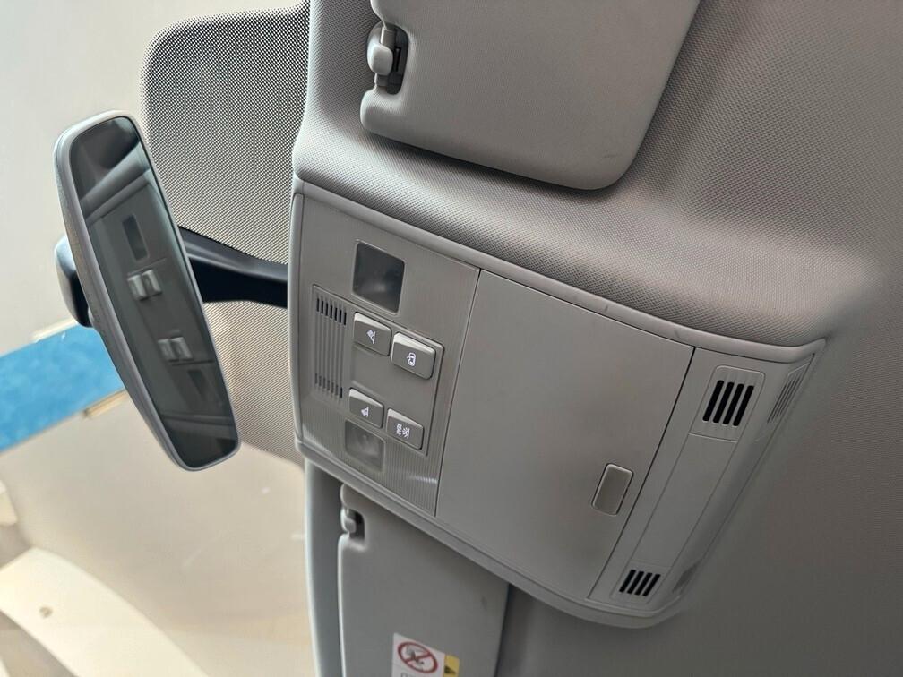 Volkswagen Golf VII 5p 1.6 tdi Business 115cv dsg Navi App Conn 16" Neopat