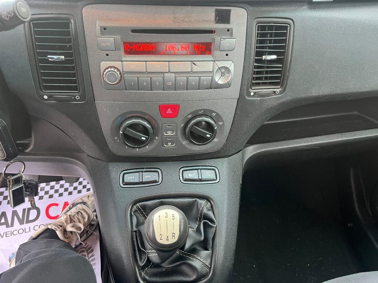 Lancia MUSA 1.3 Mjt Unipro 2012