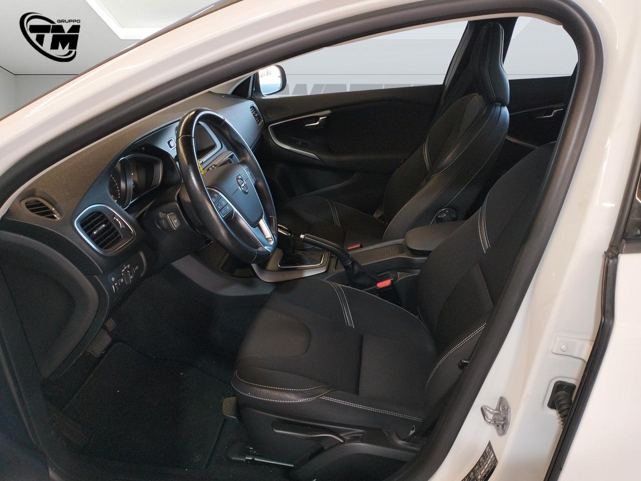 Volvo V40 1.5 t2 R-design geartronic my19