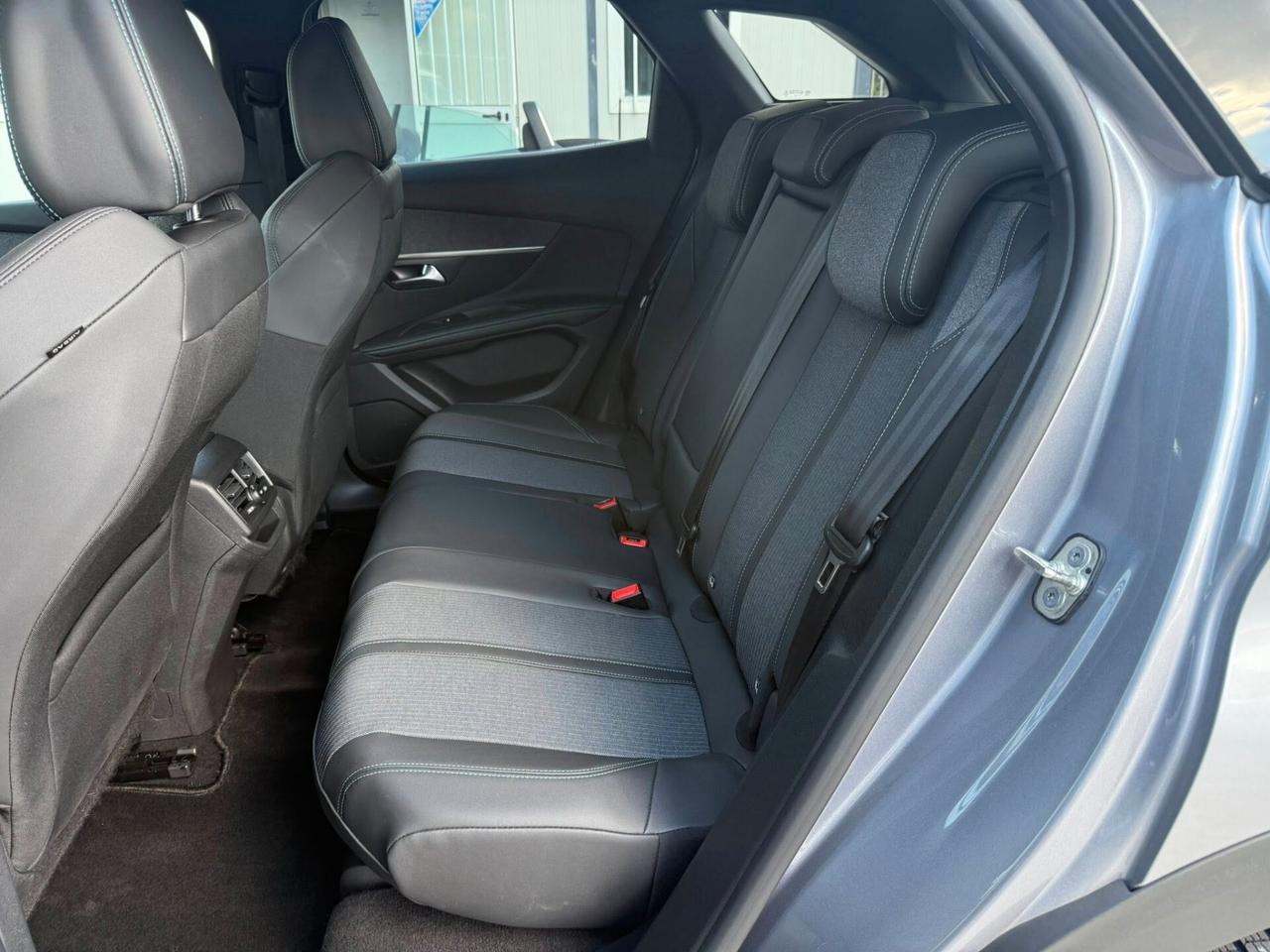 Peugeot 3008 1.5 BLUEHDI 130CV EAT8 ALLURE PACK