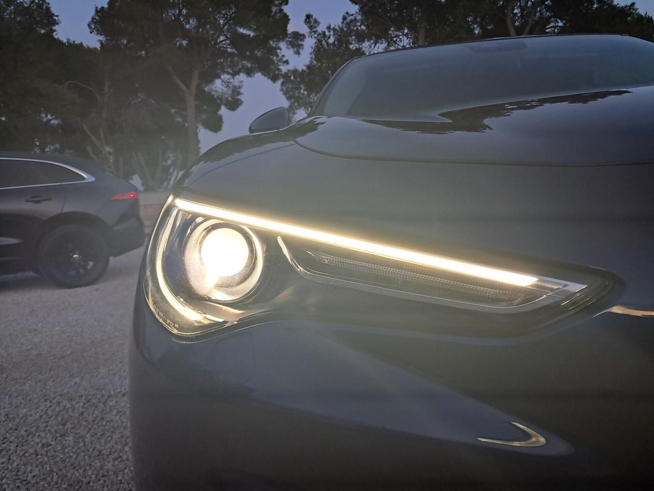 Alfa R. Stelvio 190 CV * AT8 Q4 *LED-PELLE-CERCHI 20*