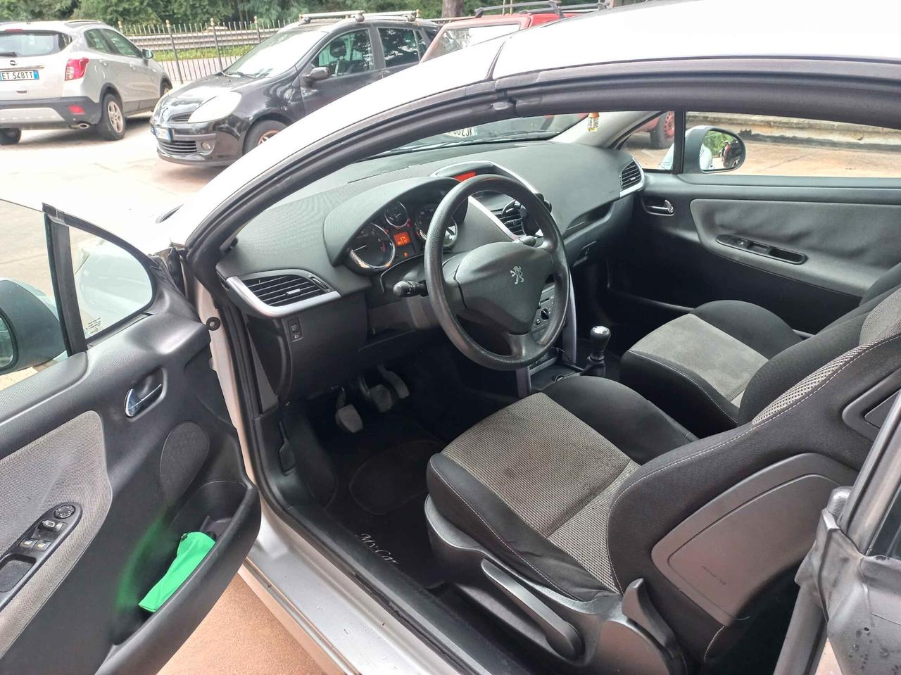 Peugeot 207 1.6 120CV CC Féline