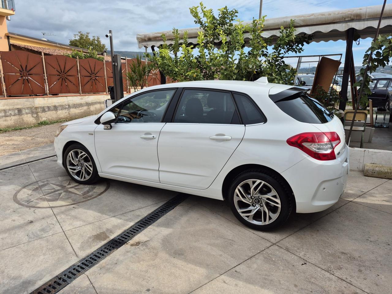 Citroen C4 1.6 e-HDi 115 ETG6 Exclusive