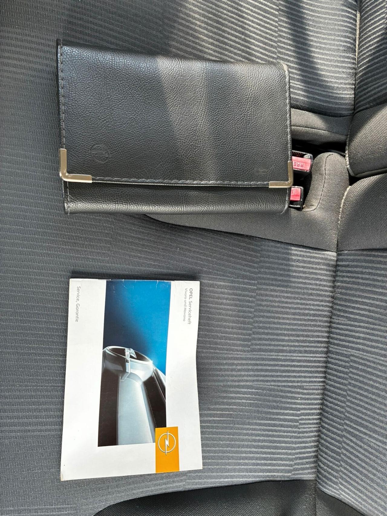 OPEL VIVARO 2.0 CDTI 8POSTI PASSO LUNGO GANCIO TRAINO KM115MILA