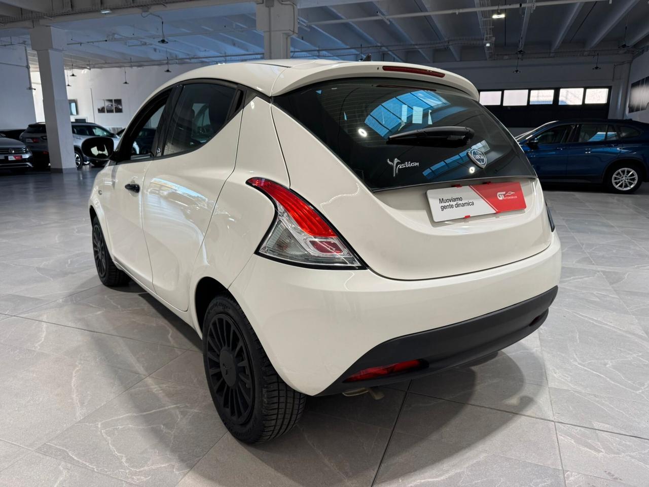 Lancia Ypsilon 1.2 69 CV 5 porte S&S Elefantino Blu
