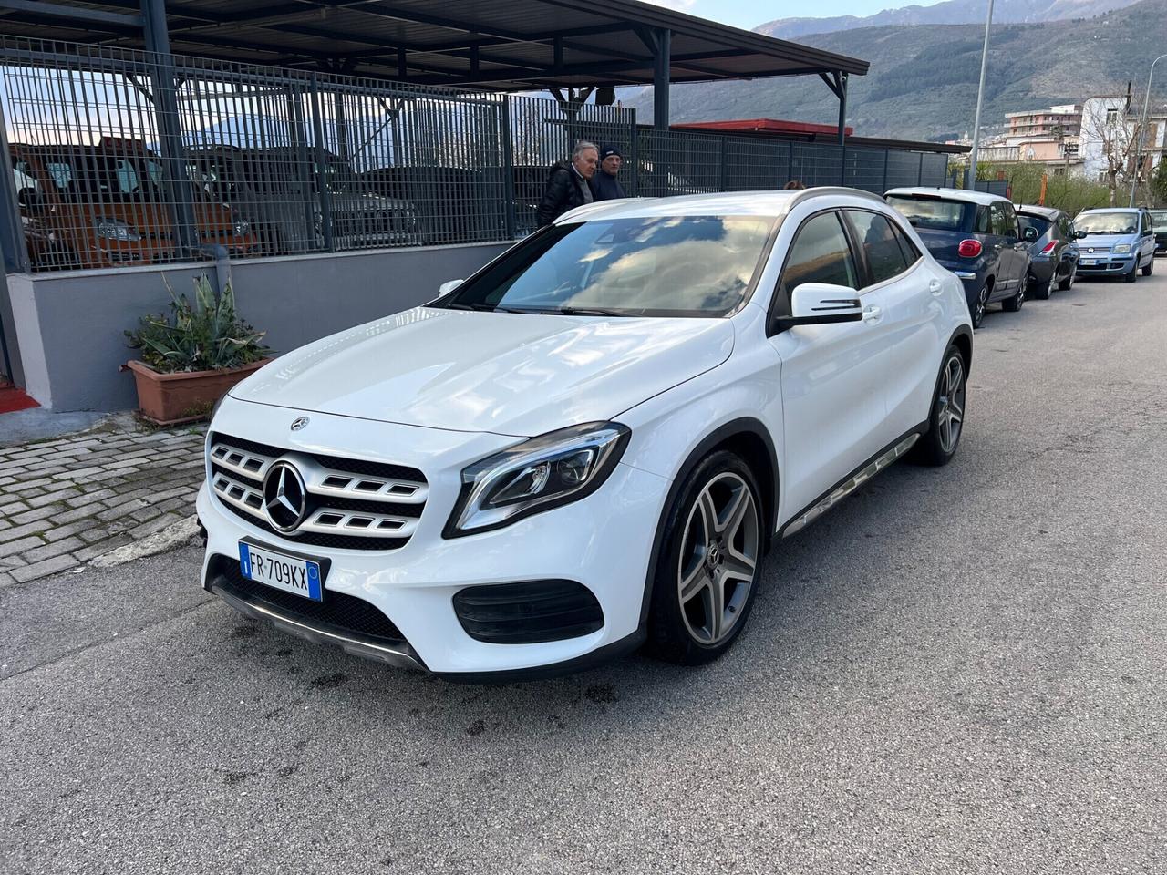 Mercedes gla 200d AUTOMATICA Amg Premium