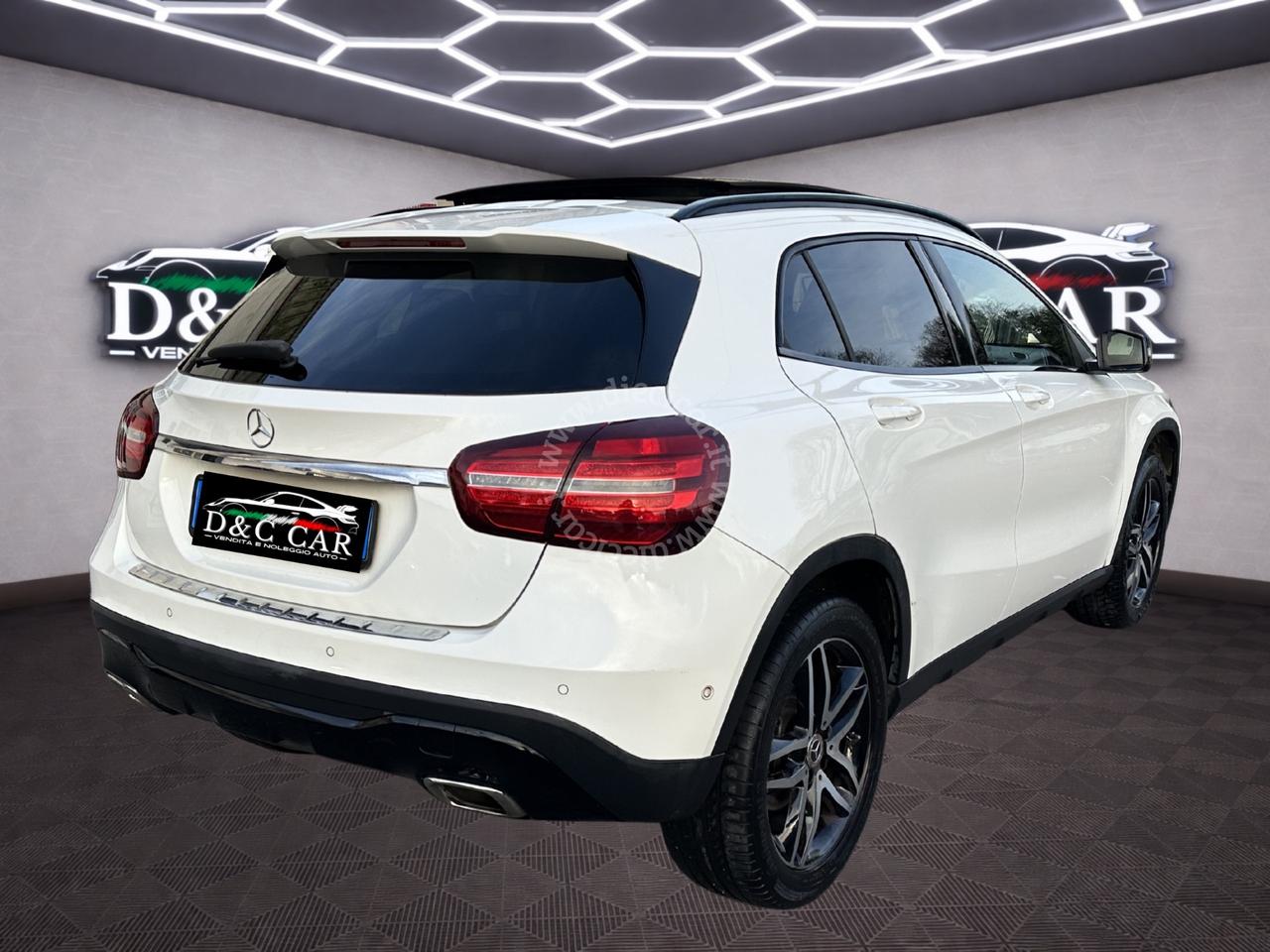 Mercedes-benz GLA 180 Sport AUTOMATICA TETTO PANO LED 19