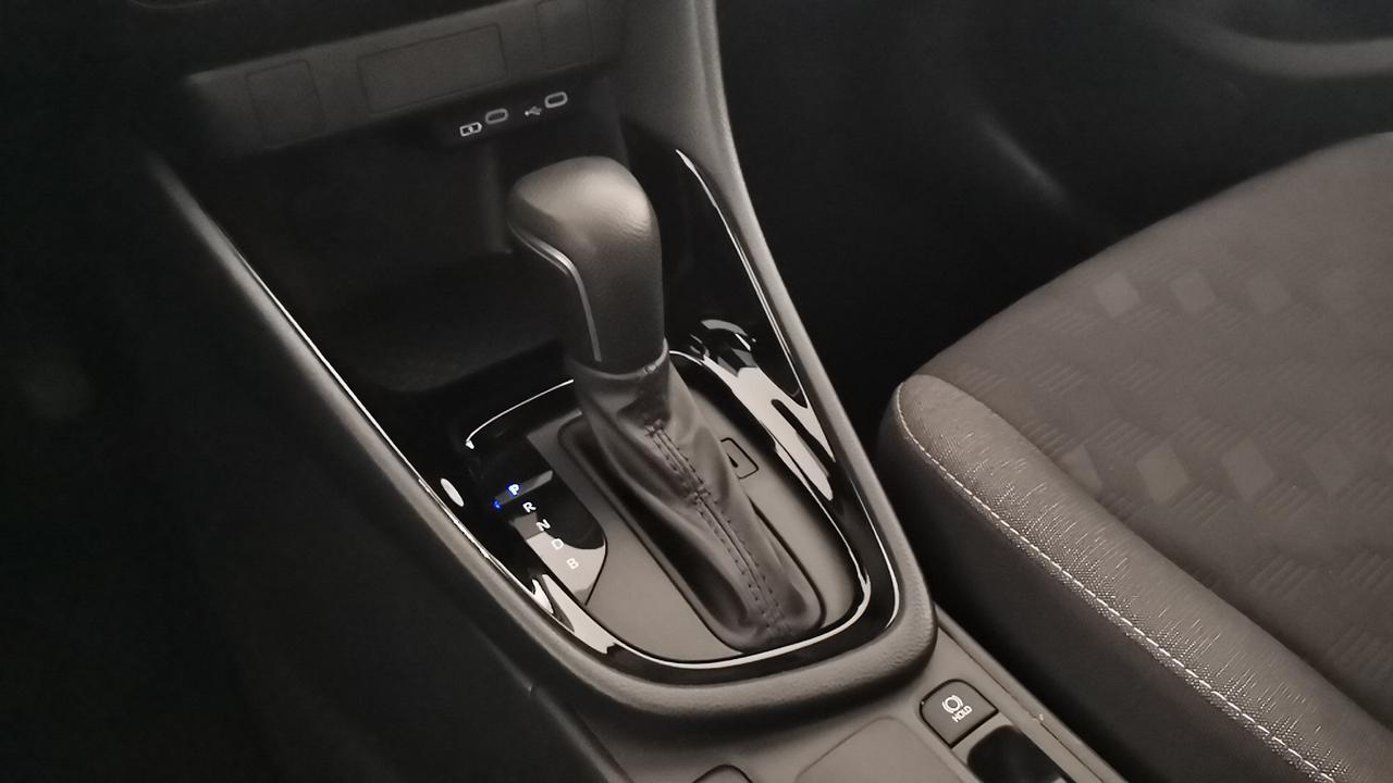 TOYOTA Yaris IV 2020 - Yaris 1.5h Trend