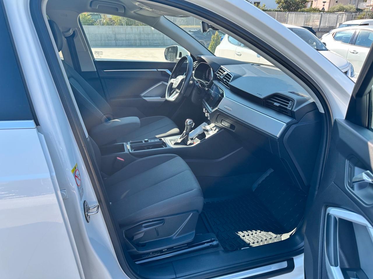 Audi Q3 35 TDI S tronic Business Advanced