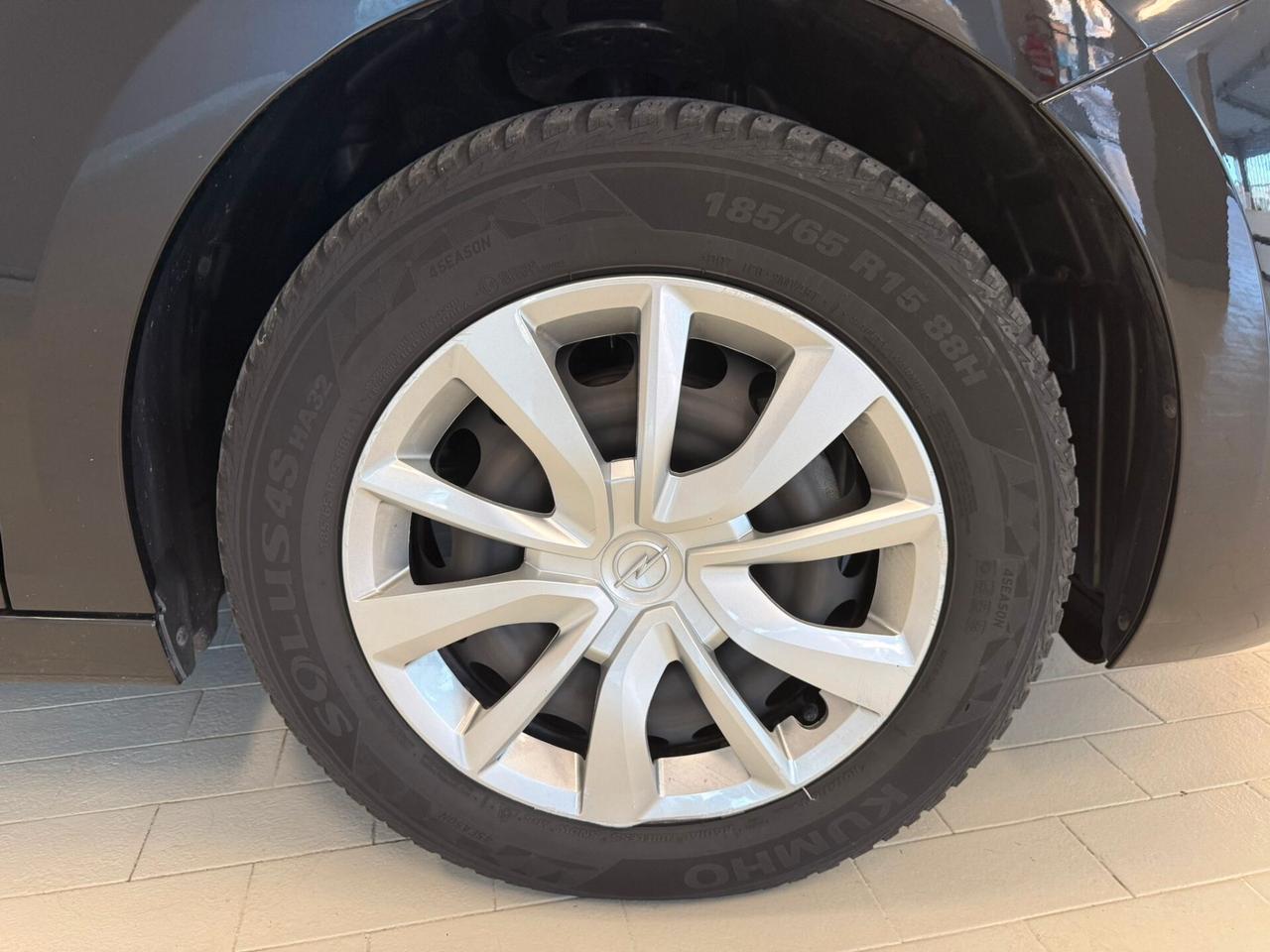 Opel Corsa 1.2 Edition NEOPATENTATI