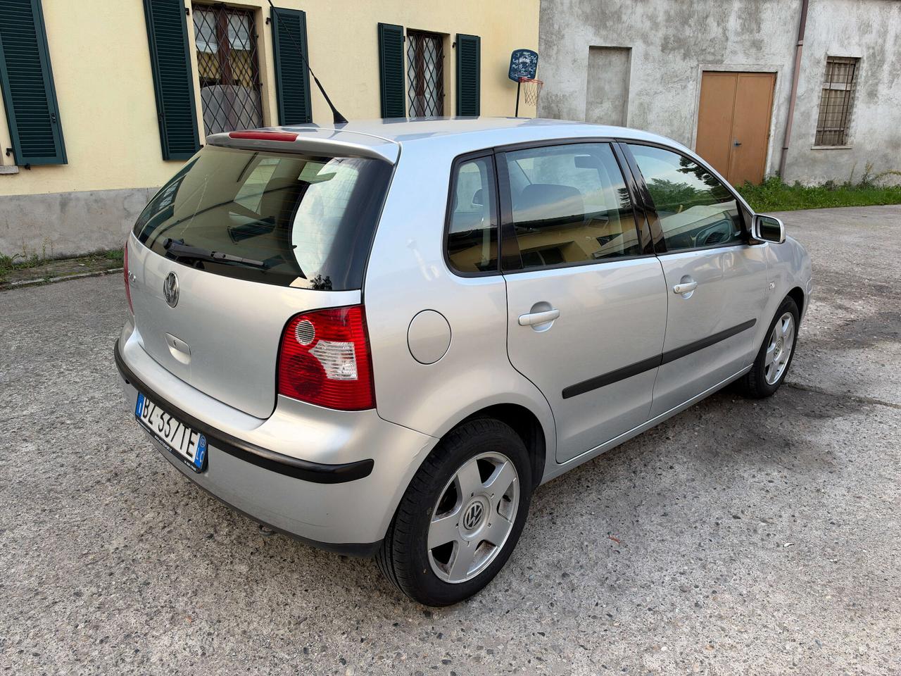 Volkswagen Polo 1.4 16V 5p. Trendline