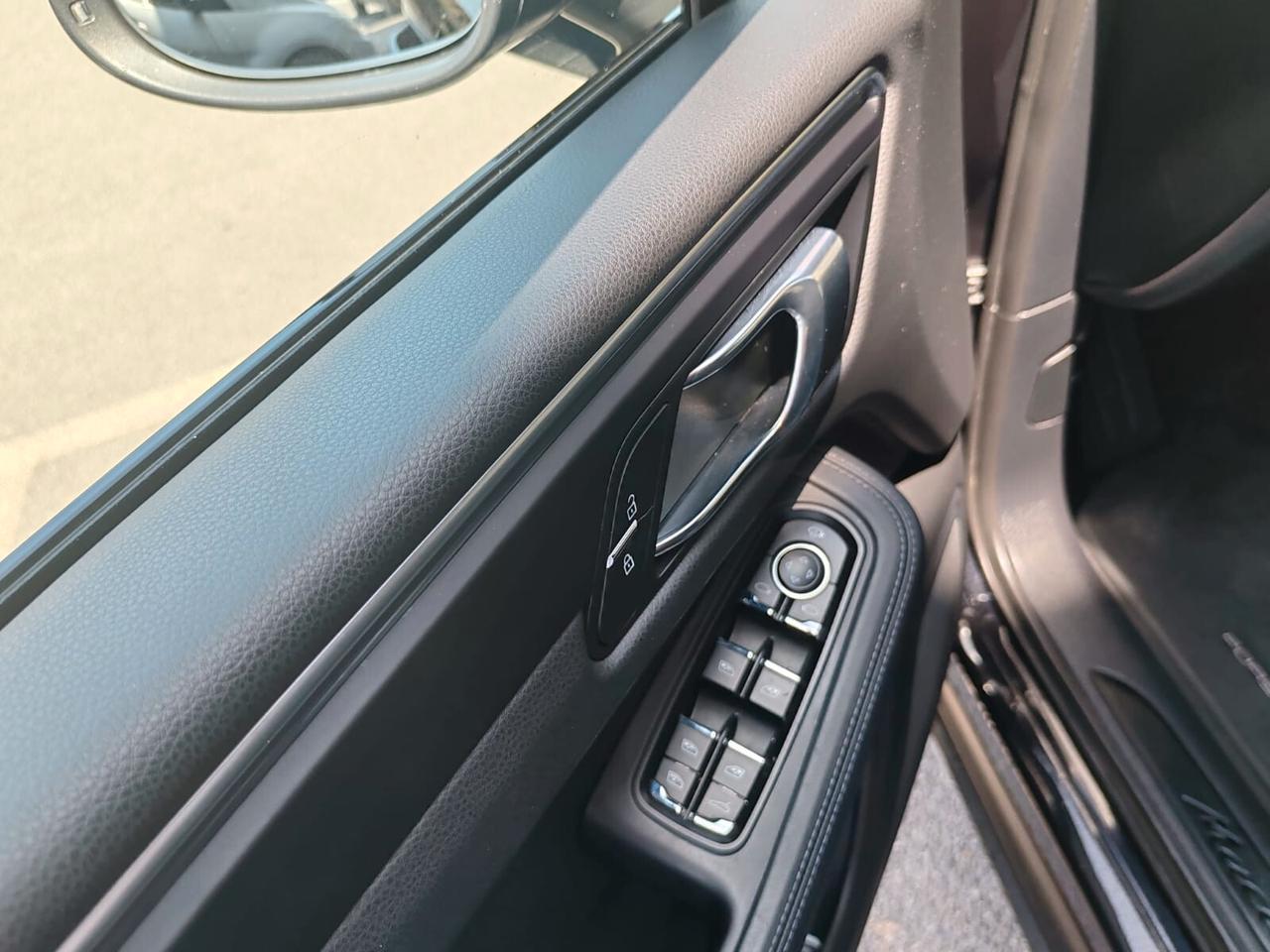 Porsche Macan-T 2.0 Turbo 265cv tetto panoramico apribile