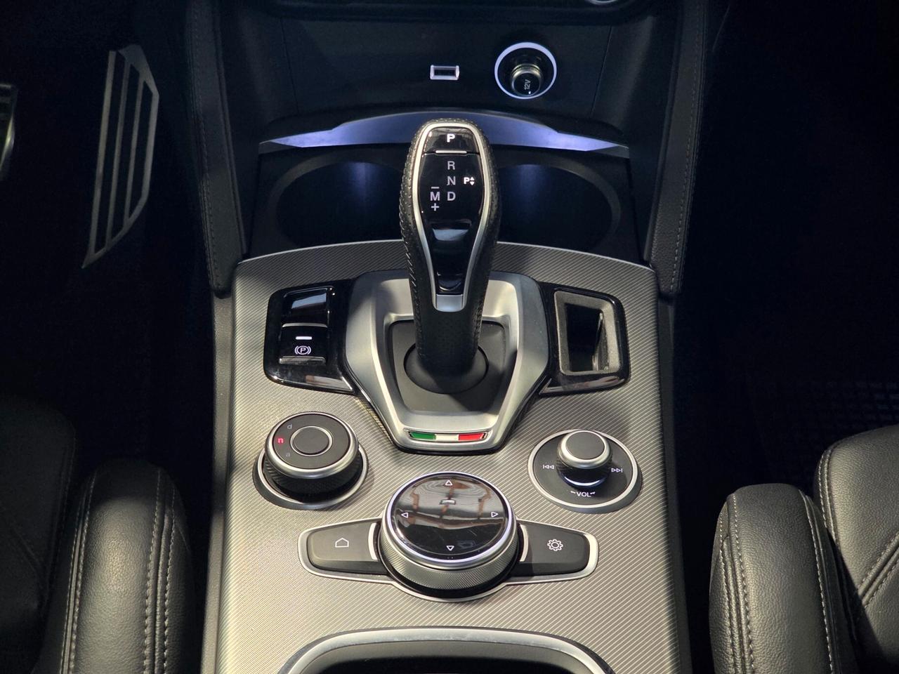Alfa Romeo Stelvio 2.2 Turbodiesel 210 CV AT8 Q4 Veloce