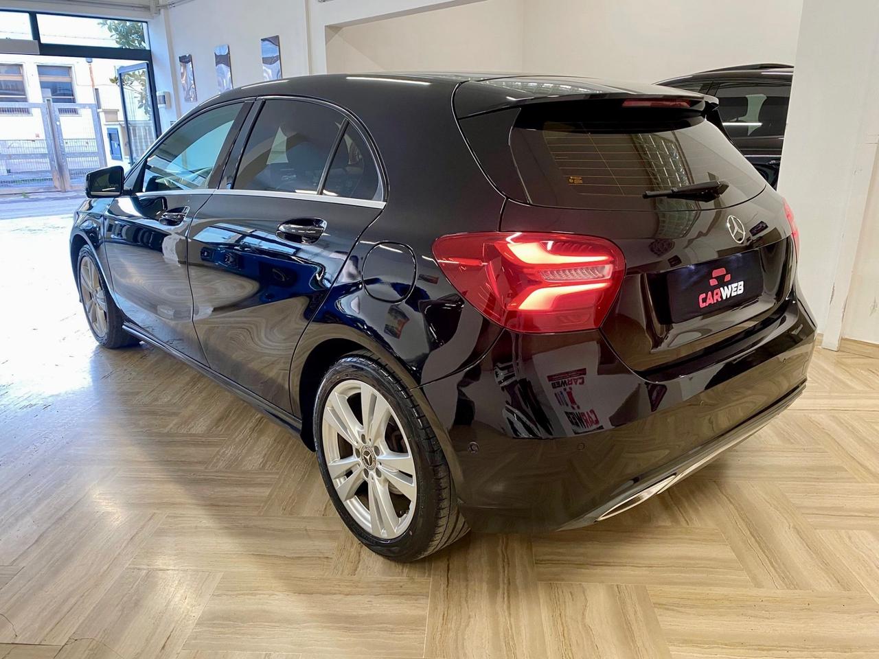 MERCEDES A180 110CV Sport NAVY 2016