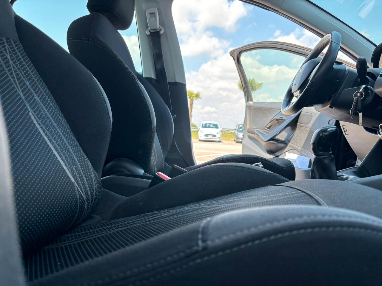 Peugeot 208 ALLURE 1.2 VTi 82 CV 5 porte