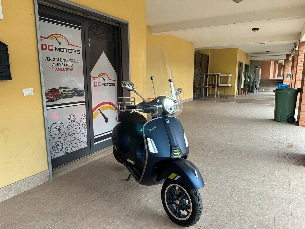 Piaggio Vespa 300 GTS SUPERTECH HPE