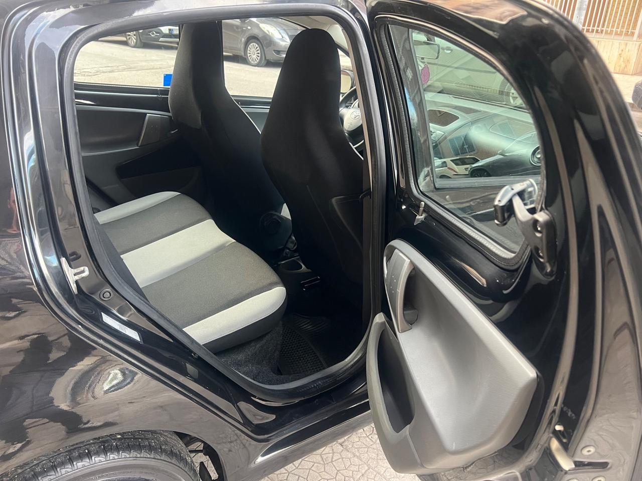 Toyota Aygo 1.0 12V VVT-i 5 porte Now