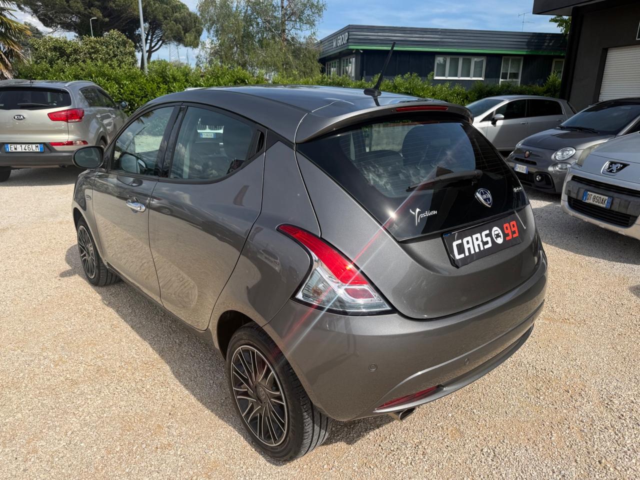 Lancia Ypsilon 1.0 FireFly 5 porte S&S Hybrid Alberta Ferretti