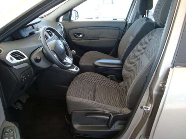 Renault Scenic X-Mod 1.5 dci Dynamique 110cv