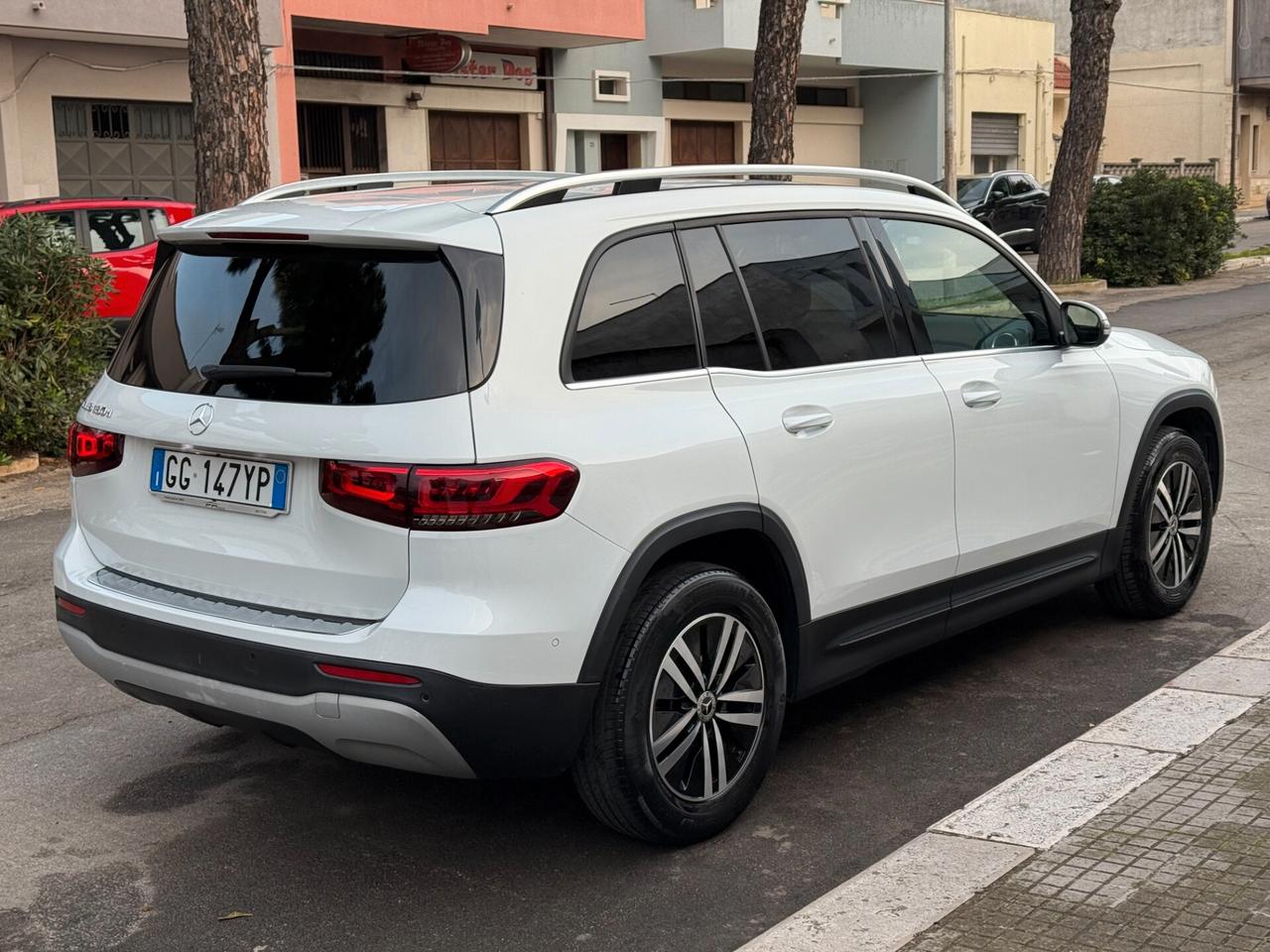 Mercedes GLB 180d Automatic PELLE CAMERA NAVI 2021